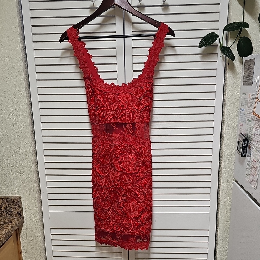 VENUS Sexy Red Lace Mini Bodycon Dress Sz 10 Like New - Picture 2 of 9